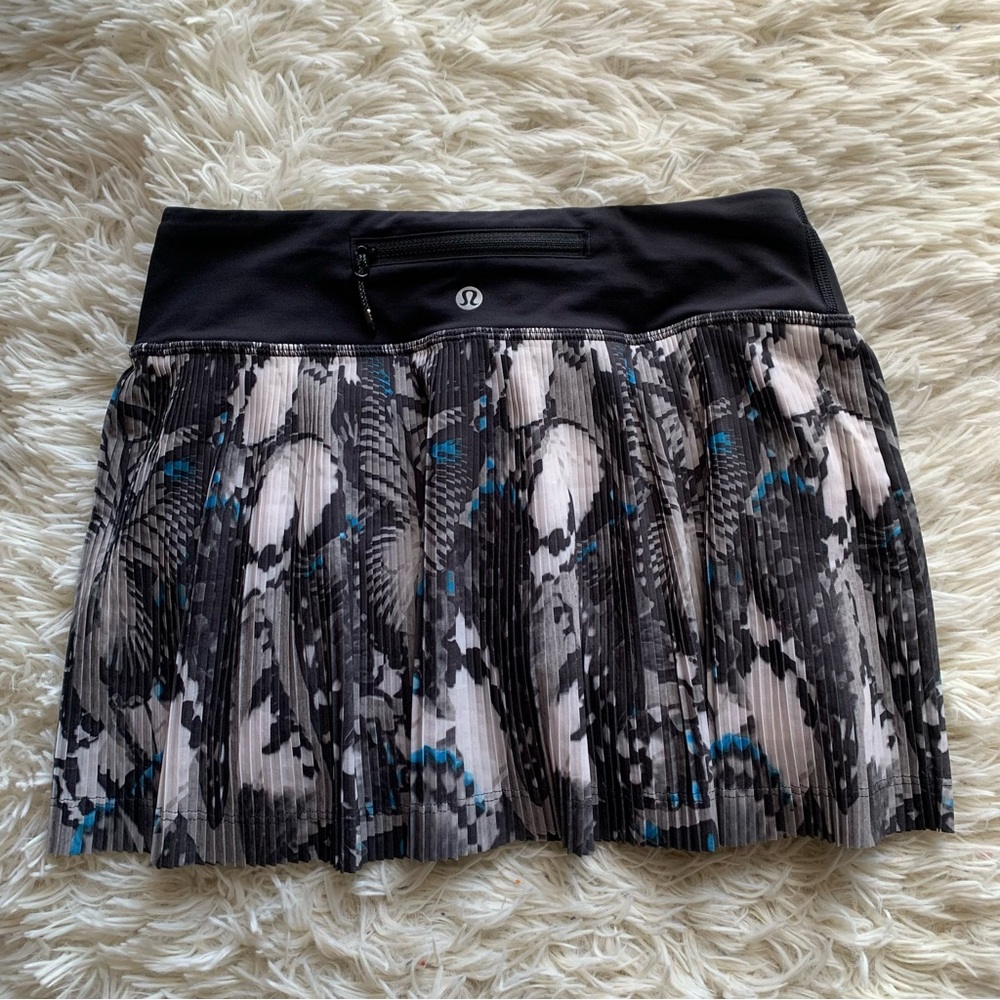Lululemon Pleat To Street Skirt III
Exploded So Fly Butterfly Angel Wing Black